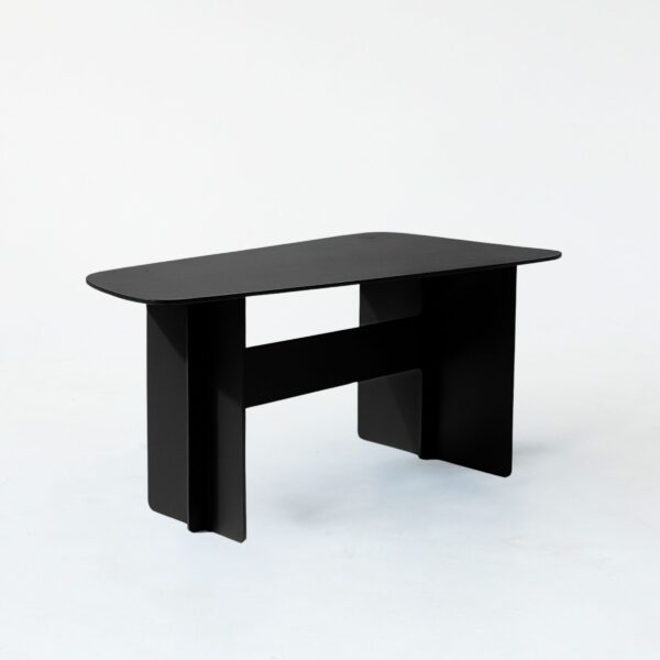 czarny stolik kawowy wykonany z metalu - polski producent mebli